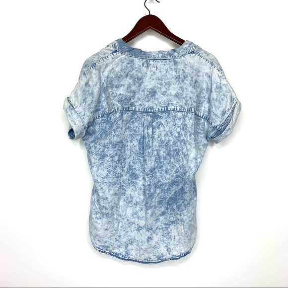 Thread & Supply Retro Acid Wash Blue Cuffed Short Sleeve V-Neck Popover Shirt - Picture 2 of 14